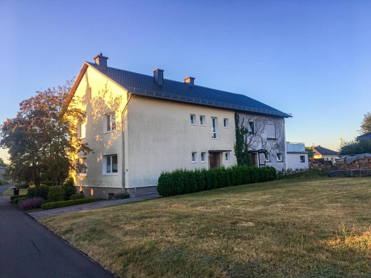 Ferienwohnung Miss Sophie Mehren  Exteriör bild